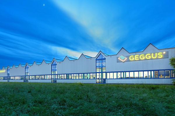 Schmutzschleusen für Lager, Vertriebs- und Datenzentren: Unsere Schmutzschleusen halten zuverlässig Schmutz in industriellen Umgebungen wie Datencentern oder Logistik- und Vertriebszentren zurück.